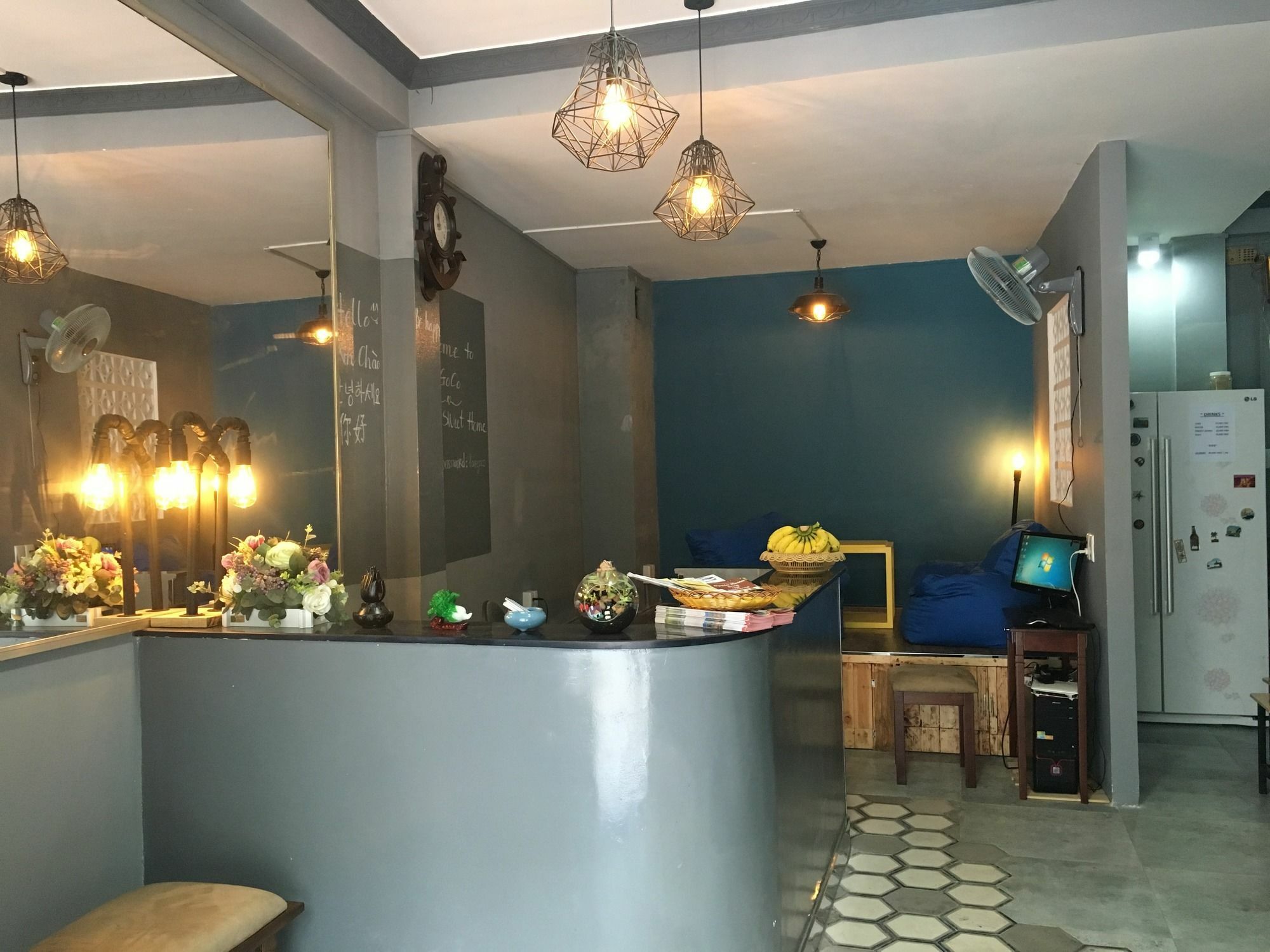 Goco Hostel Хошимин Екстериор снимка